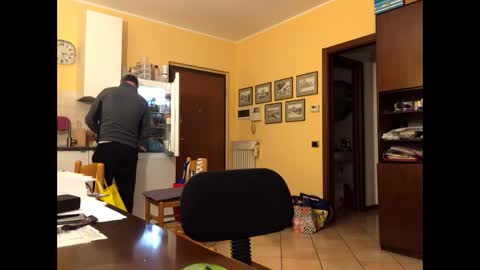 Snapshot of giovanni_1964 chatting on April 12, 3:17 pm giovanni_1964 online show from April 12, 3:17 pm