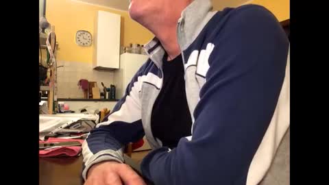 Snapshot of giovanni_1964 chatting on April 20, 12:57 am giovanni_1964 online show from April 20, 12:57 am