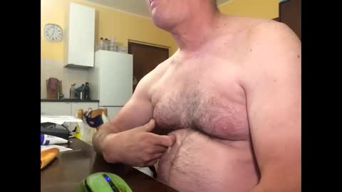 Snapshot of giovanni_1964 chatting on May 3, 5:02 am giovanni_1964 online show from May 3, 5:02 am