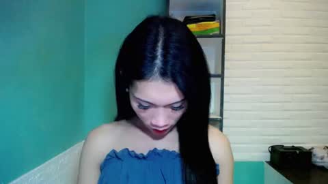 Snapshot of girl4uvanessaxxx chatting on July 28, 4:50 pm Vanessa online show from July 28, 4:50 pm