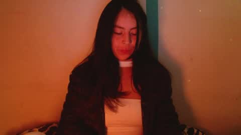 Snapshot of girl_marvel1 chatting on April 19, 7:07 am Alejandra online show from April 19, 7:07 am