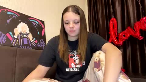girl_shy07 online show from March 10, 8:03 pm
