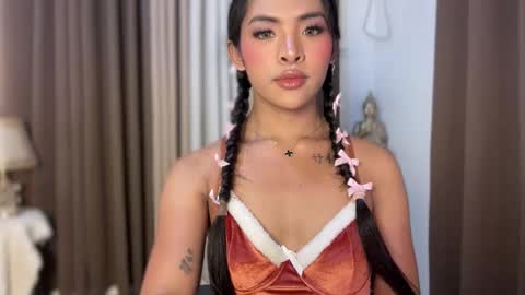 queen ronna online show from March 6, 7:38 am