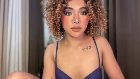 Snapshot of girlcock_dominantfucker chatting on July 15, 5:18 pm queen ronna online show from July 15, 5:18 pm