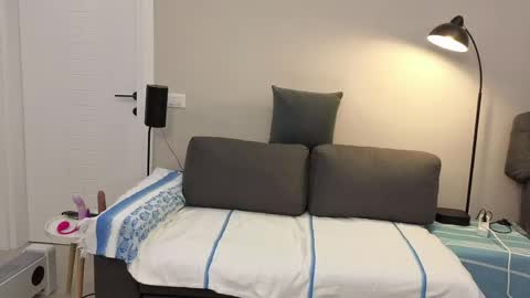 Girlfriend online show from April 13, 4:01 pm