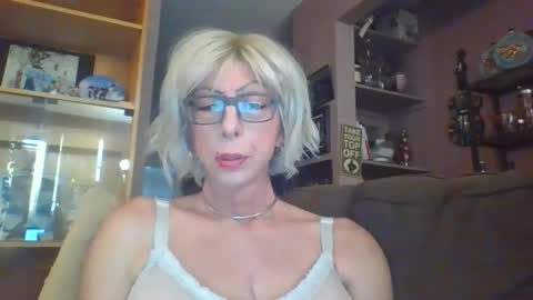 Girlinrock online show from March 29, 1:49 am