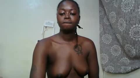 Snapshot of girlnextdoor60 chatting on May 8, 5:07 pm Sexy online show from May 8, 5:07 pm