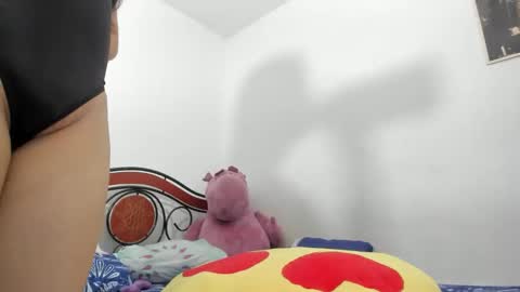 girlrock2024 online show from January 17, 10:46 pm