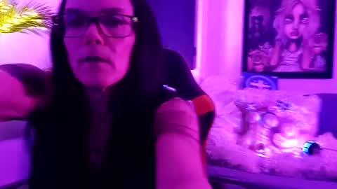 girls227445638252 online show from March 17, 2:27 am