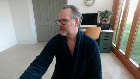 girlsandbikes online show from January 3, 10:52 am