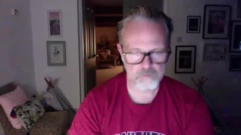 girlsandbikes online show from April 17, 10:46 pm