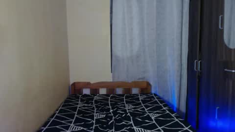 Snapshot of girlsweet_enise69xxx chatting on December 1, 4:29 pm Mynameisenise online show from December 1, 4:29 pm