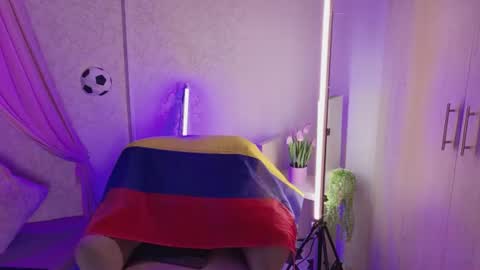 Snapshot of giselamaru chatting on June 18, 12:42 pm online show from June 18, 12:42 pm