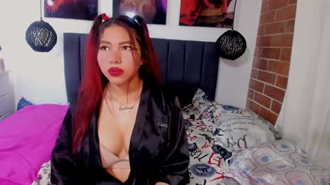  Kylie  online show from March 4, 2:49 am