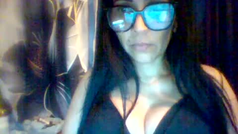 Snapshot of gisell489415 chatting on June 16, 8:44 pm gisell489415 online show from June 16, 8:44 pm