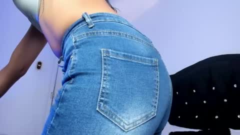 Gisell online show from April 13, 2:00 pm