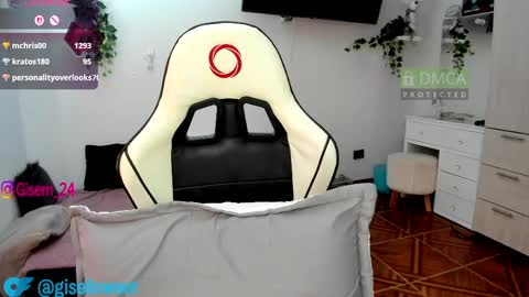 Snapshot of gisellasweet chatting on April 18, 7:07 pm Gisella online show from April 18, 7:07 pm