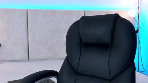 Snapshot of giselle_lauren chatting on May 21, 10:17 pm Giselle online show from May 21, 10:17 pm