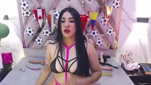 Snapshot of giselslut chatting on July 3, 5:30 pm giselslut online show from July 3, 5:30 pm