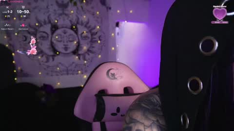 Snapshot of giselx_xx chatting on May 23, 12:31 pm GISEL online show from May 23, 12:31 pm