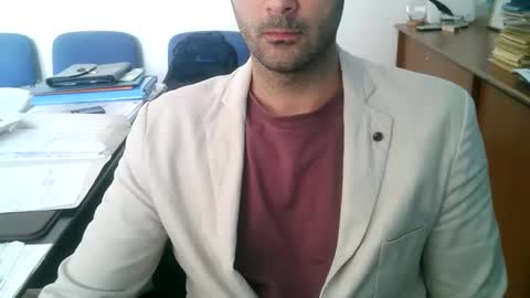 Snapshot of giuseppevai1 chatting on April 21, 1:39 pm giuseppevai1 online show from April 21, 1:39 pm
