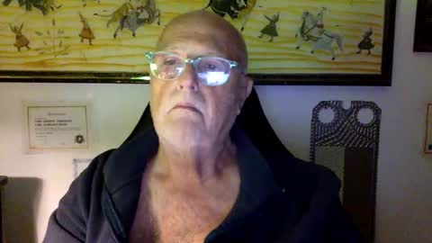 Snapshot of giutomma930394 chatting on May 19, 10:38 pm giutomma930394 online show from May 19, 10:38 pm