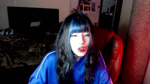 Snapshot of givenom chatting on May 23, 1:00 am dirtyvenom online show from May 23, 1:00 am