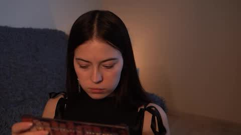 Agness online show from November 21, 1:32 pm