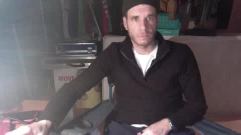 Snapshot of gizmomaster chatting on November 14, 5:55 pm dutch rave guy c2c dutch online show from November 14, 5:55 pm