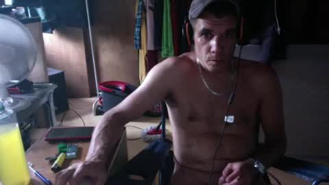 Snapshot of gizmomaster chatting on June 27, 6:35 pm dutch rave guy c2c dutch online show from June 27, 6:35 pm