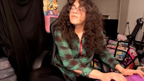 glaceon9 online show from November 24, 11:37 pm