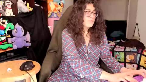 glaceon9 online show from January 9, 8:06 am