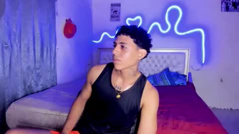 Snapshot of glader_guy chatting on September 24, 9:18 pm only for you bby online show from September 24, 9:18 pm