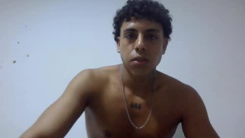 Snapshot of glader_guy chatting on April 15, 2:18 am only for you bby online show from April 15, 2:18 am