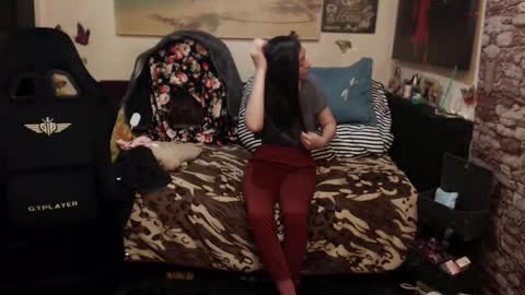 Snapshot of glamourhottie chatting on February 14, 9:28 am Glamourhottie online show from February 14, 9:28 am