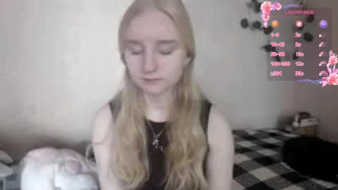 Snapshot of glennabeem chatting on May 8, 7:46 am Laura online show from May 8, 7:46 am