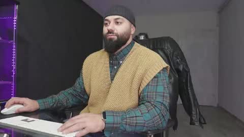 Snapshot of glennmasters chatting on February 3, 2:53 am Matthew .. for short call me Matt online show from February 3, 2:53 am