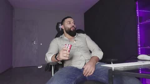 Snapshot of glennmasters chatting on February 7, 2:48 am Matthew .. for short call me Matt online show from February 7, 2:48 am