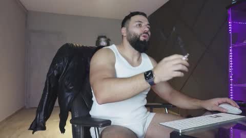 Snapshot of glennmasters chatting on February 9, 7:18 pm Matthew .. for short call me Matt online show from February 9, 7:18 pm