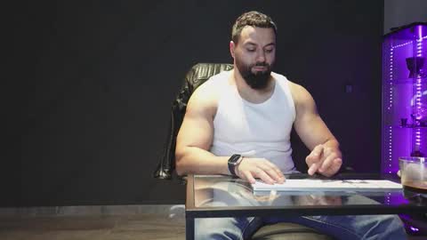 Snapshot of glennmasters chatting on February 11, 10:26 pm Matthew .. for short call me Matt online show from February 11, 10:26 pm