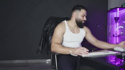 Snapshot of glennmasters chatting on February 23, 9:12 pm Matthew .. for short call me Matt online show from February 23, 9:12 pm