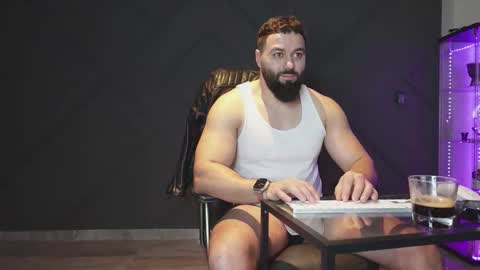 Snapshot of glennmasters chatting on February 24, 9:13 pm Matthew .. for short call me Matt online show from February 24, 9:13 pm