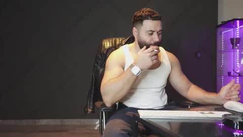 Snapshot of glennmasters chatting on February 27, 8:20 pm Matthew .. for short call me Matt online show from February 27, 8:20 pm