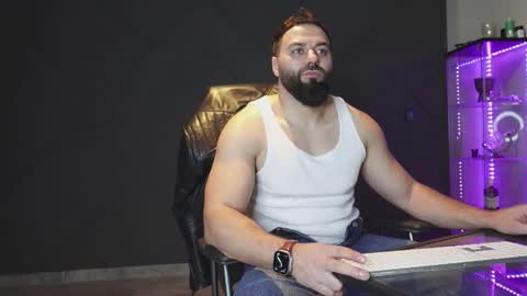 Matthew .. for short call me Matt online show from March 13, 10:38 pm