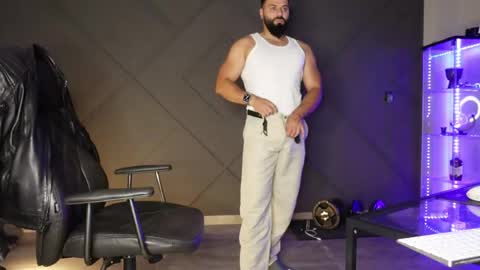 Matthew .. for short call me Matt online show from May 25, 8:26 pm