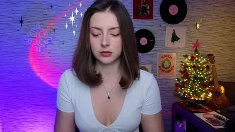 Snapshot of glo_lo chatting on January 16, 10:32 am Bye everybody Ill be online Monday December 2nd Saturday and Sunday off online show from January 16, 10:32 am