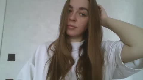 Snapshot of gloria954807 chatting on February 6, 1:03 pm gloria954807 online show from February 6, 1:03 pm