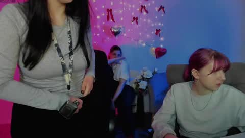 Snapshot of gloria_bubble chatting on April 23, 7:27 pm your dream online show from April 23, 7:27 pm