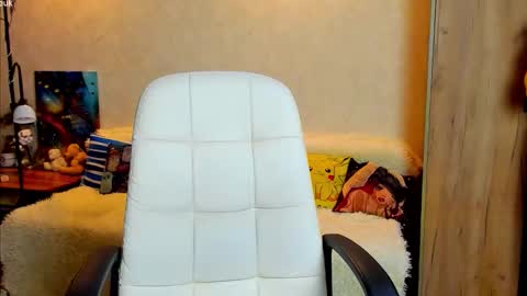 Snapshot of gloria_wood chatting on October 21, 6:30 pm Gloria Wood online show from October 21, 6:30 pm