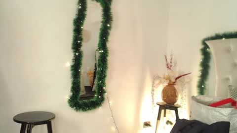 Glory online show from December 18, 12:33 pm